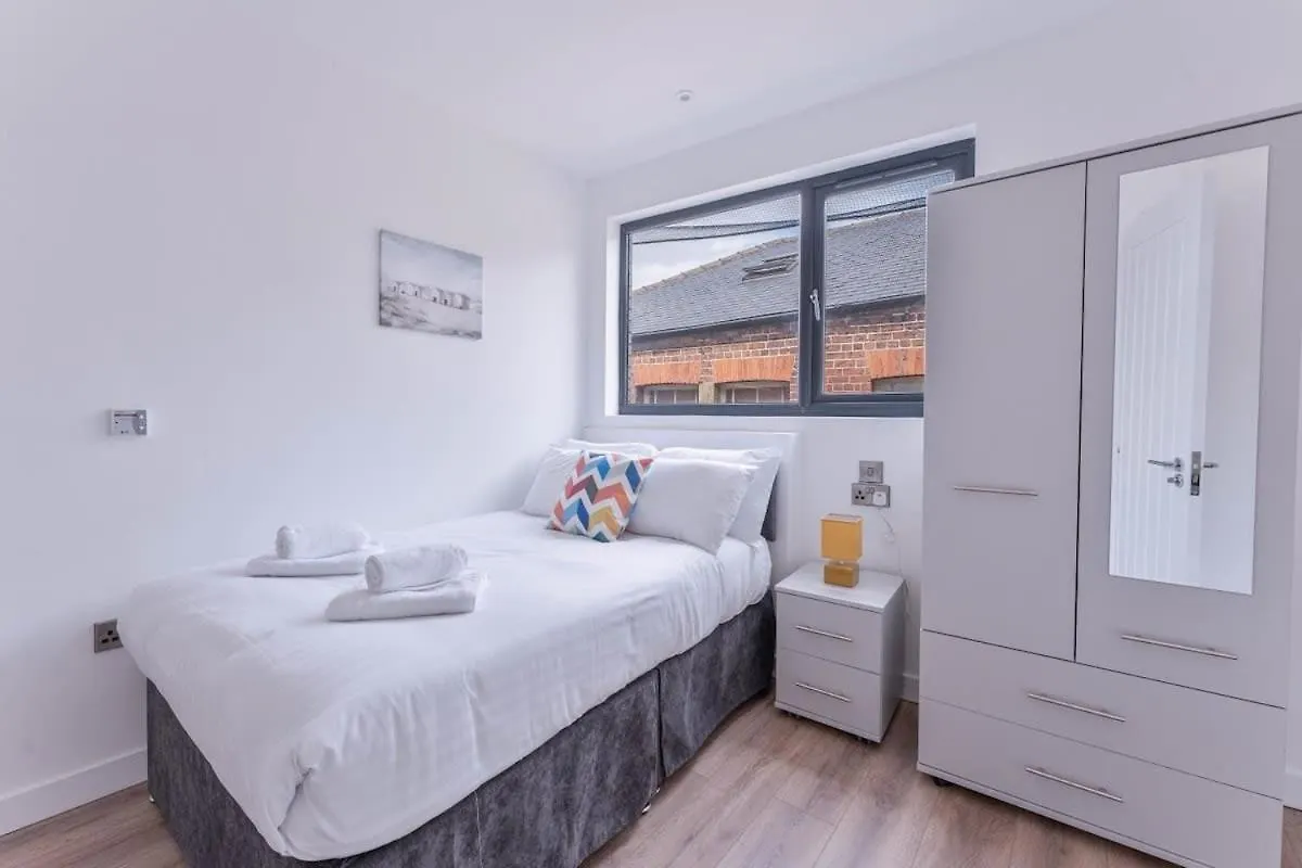 Contatos de Modern And Bright Studio In Central Sheffield